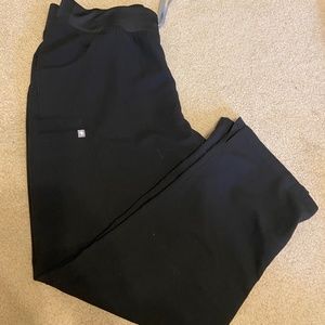 Figs Kade High Waisted Cargo Scrub Pant (black)